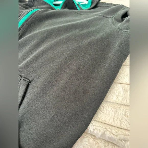 Bench Zip-Up Jacket - Picture 3 of 5